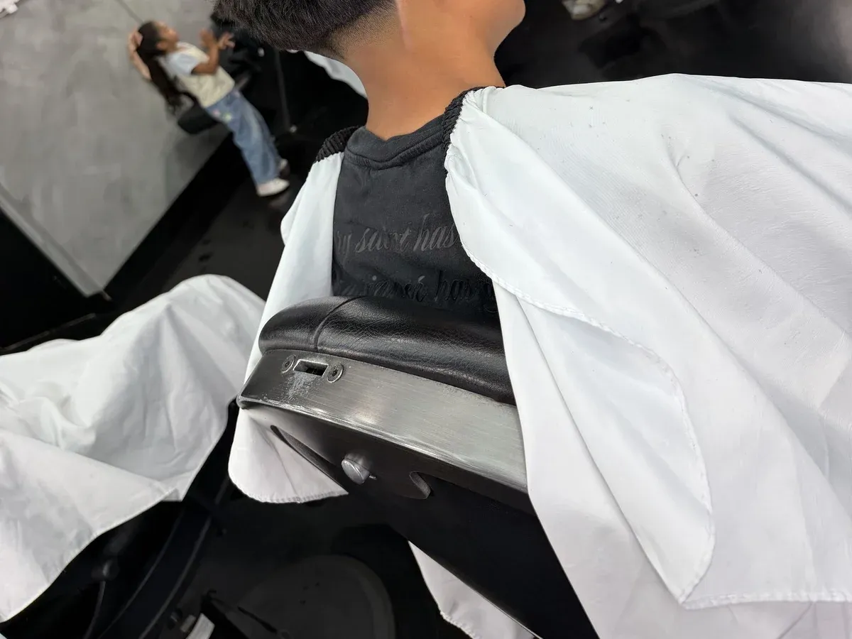 Neckline detail by Cesar.fadez at Next Level Barbershop in Orange, California.